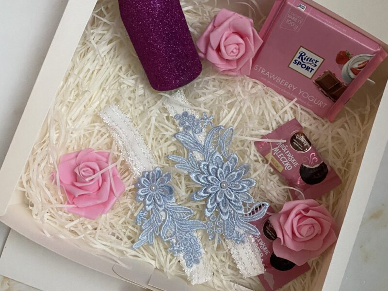 PODWIĄZKI – blue flower