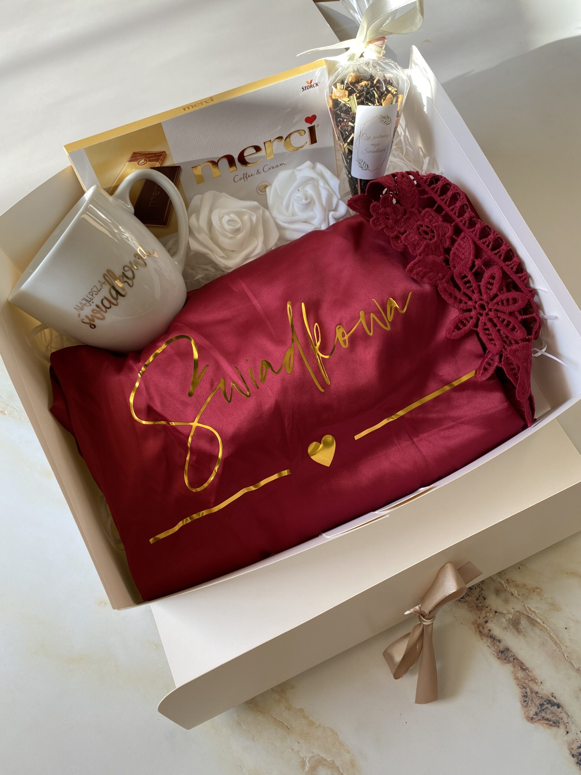 bordowo-złoty box fliliżanka